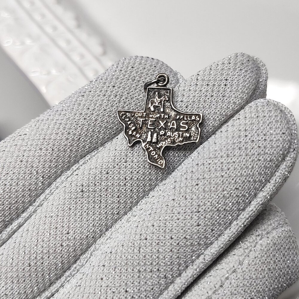 Vintage TEXAS Charm Set of 2 Sterling & Nickle Silver Travel Boot State 60s-70s - Picture 3 of 8